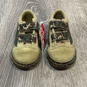 New with tags baby size 4 camo and tan vans
